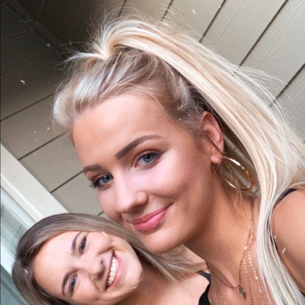 Meet your Posher, Hannah